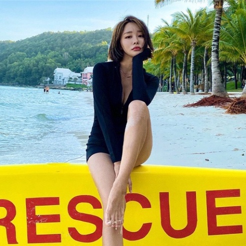 Bikini Đồ bơi nữ có tay khóa kéo màu ĐEN FORM SHORT sành điệu kín đáo co dãn thoải mái (vải xịn) freesize 45-60kg