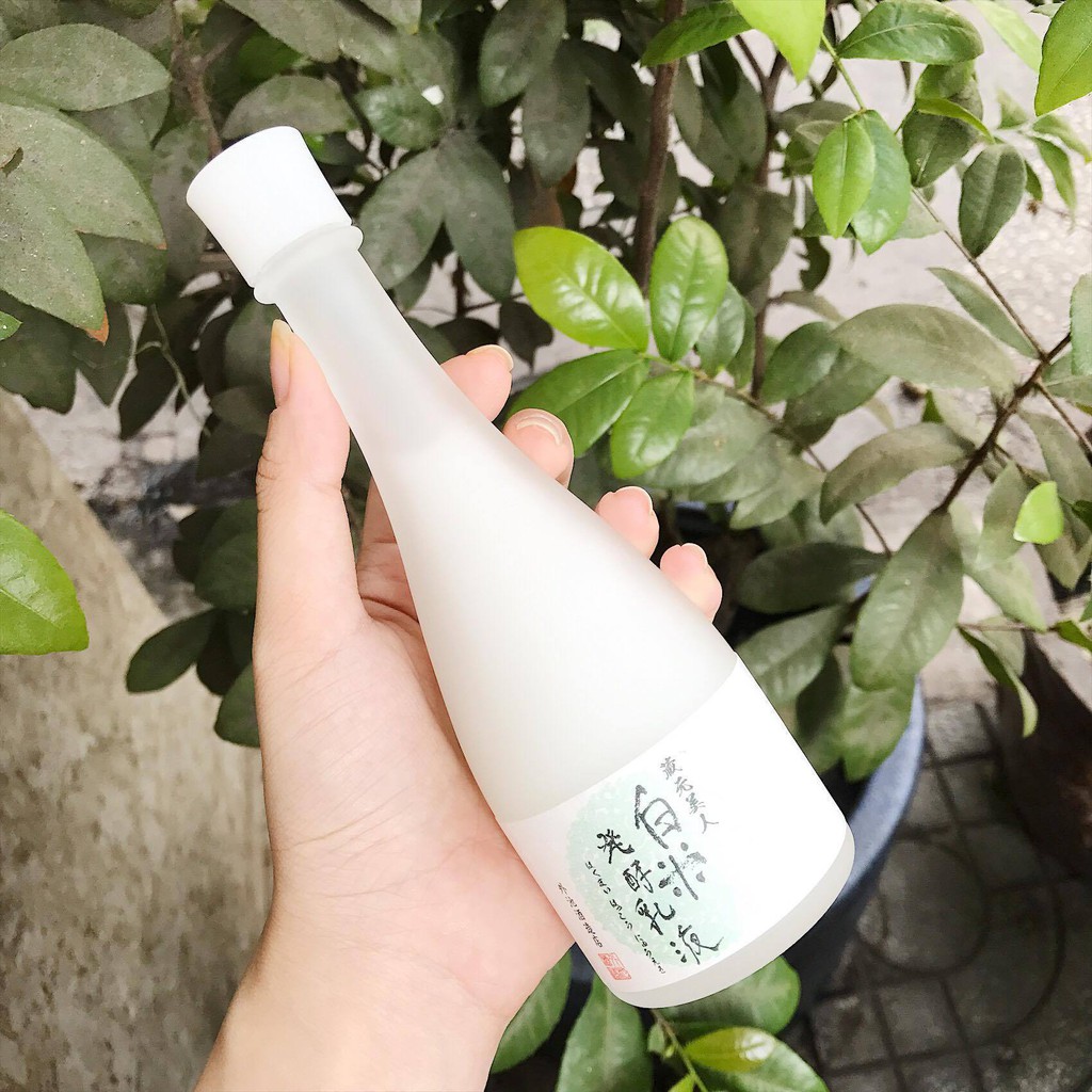 Lotion Sake Kuramoto Bijin, “Nước Thần” trong truyền thuyết lên men từ rượu Sake