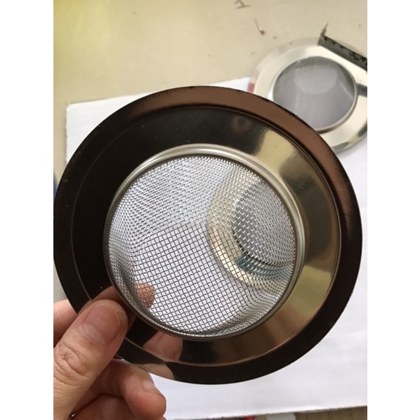 Lọc bồn rửa bát bằng inox sáng bóng