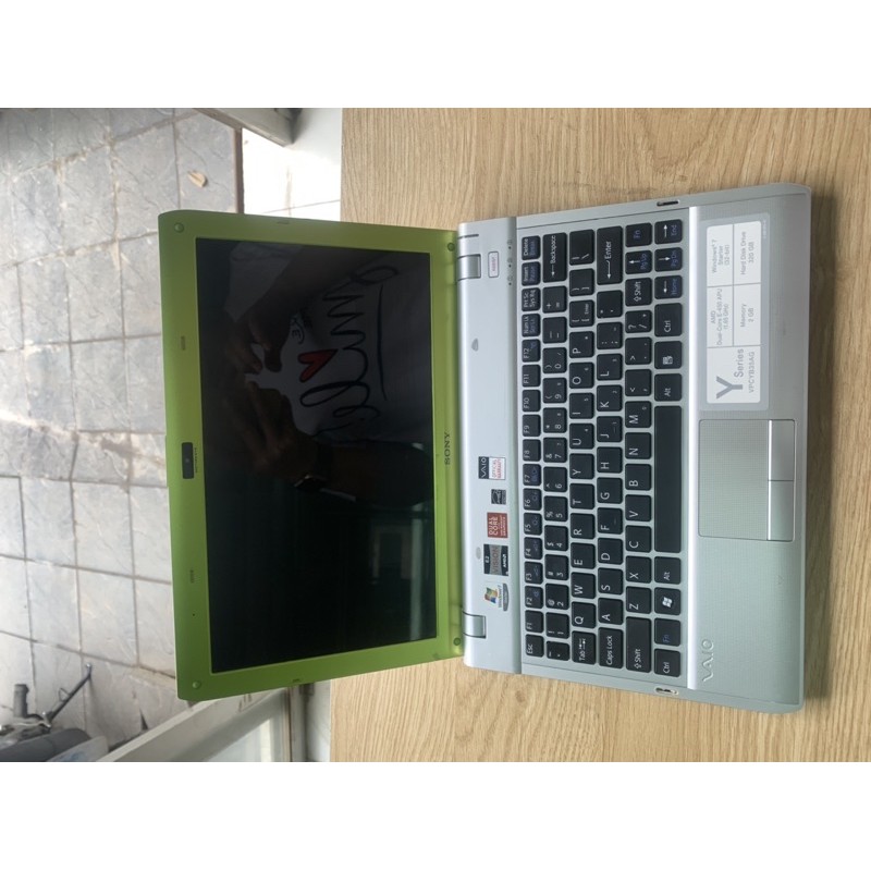 Hot Laptop mini Sony vaio Vpcyb chíp E-450 ram 4gb cạc amd6230m màn 11,6inh tặng fui phụ kiện