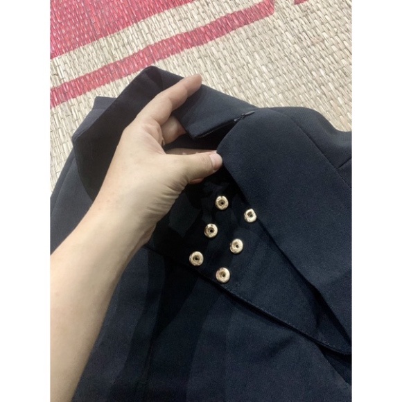 Quần Sooc Vải 6 Khuy Khoá Sau