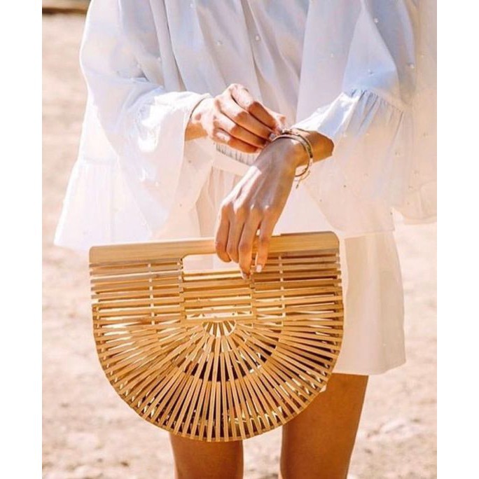 Túi tre hình bán nguyệt size M/ Kích thước: Đường kính 30 cm * Bề rộng 7 cm/ Phụ Kiện Chụp Hình Áo Dài/ Quà Tặng Cho Her