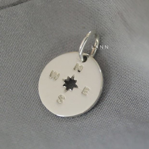 Charm la bàn BẠC S925 LANN C042 đeo lắc tay, vòng cổ