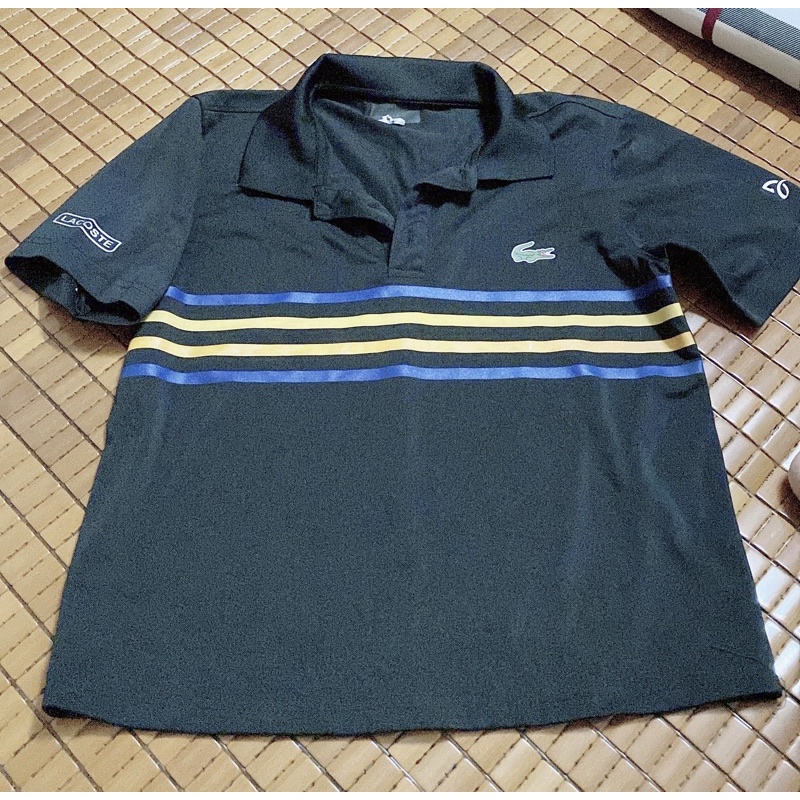 Áo thun có cổ lacoste