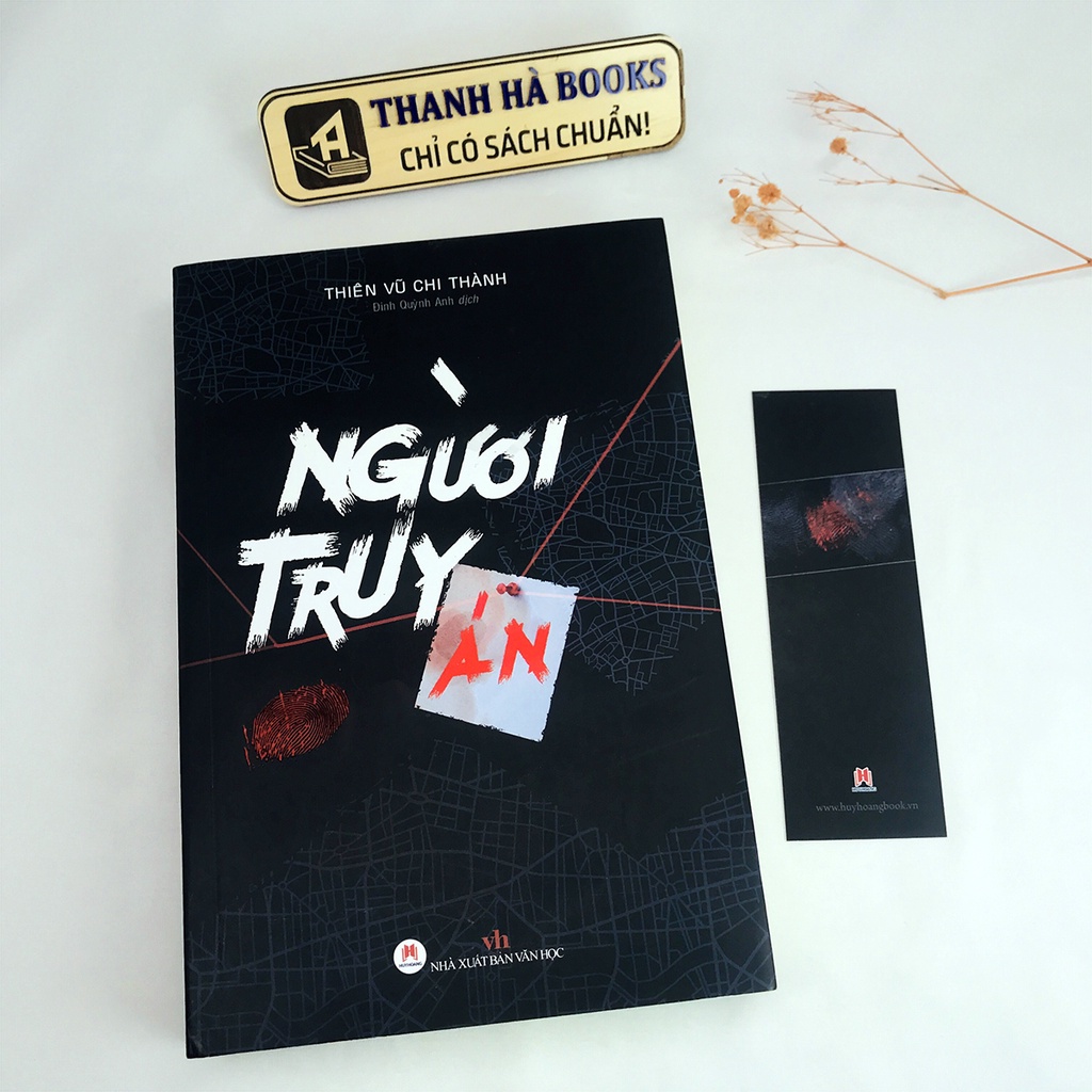 Sách - Người Truy Án (Kèm Bookmark)