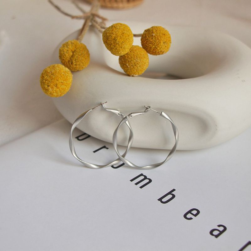 Khuyên Tai Tròn Họa Tiết Xoắn Ốc Phong Cách Phương Tây Cổ Điển Dành Cho Nữ