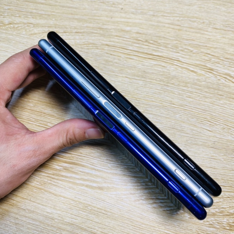 Sony xperia X1 siêu rẻ