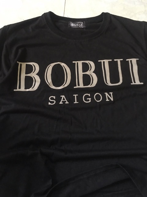 Áo thun đen Bo Bụi