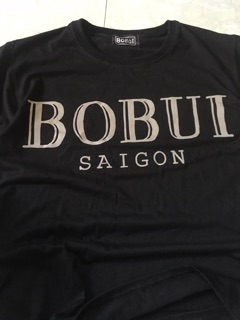 Áo thun đen Bo Bụi
