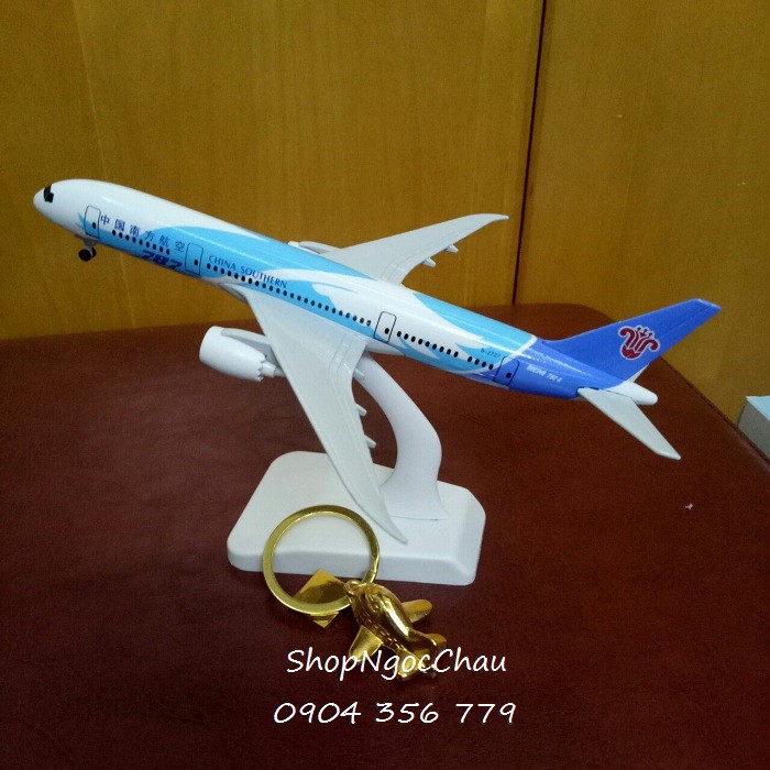 Máy bay mô hình tĩnh China Southern B787 18cm có bánh xe