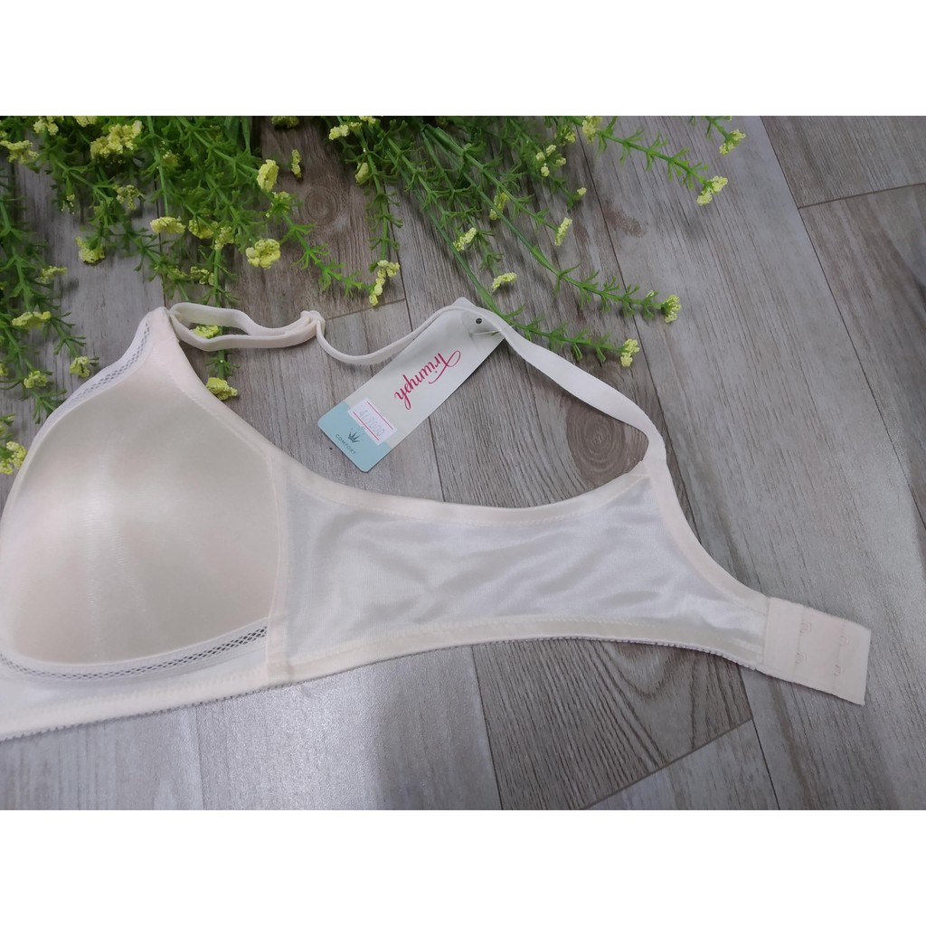 Áo lót nữ Triumph Form & Beauty 220 P không gọng mút vừa