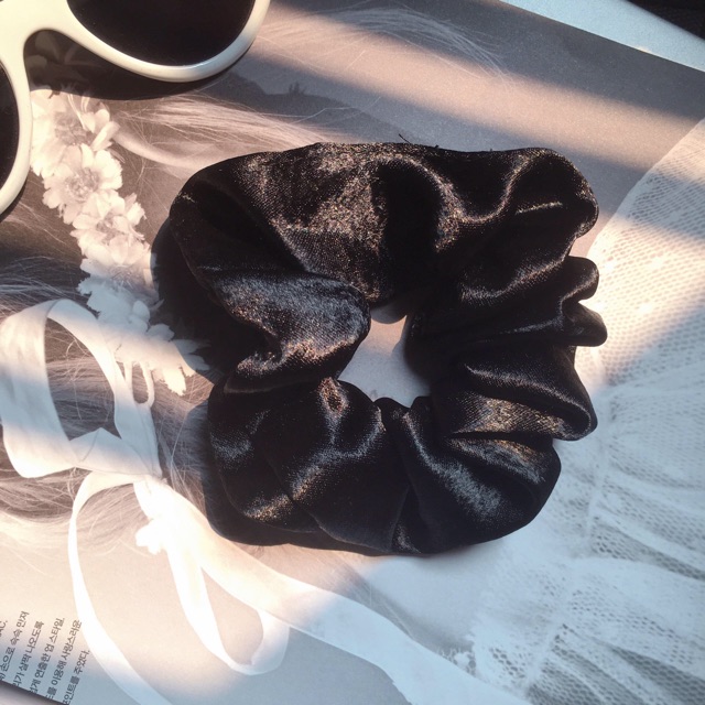 SCRUNCHIES BASIC chất liệu Satin mềm mại - Cột tóc vải nhiều màu trơn cực sang - Phụ kiện tóc thời trang thanh lịch