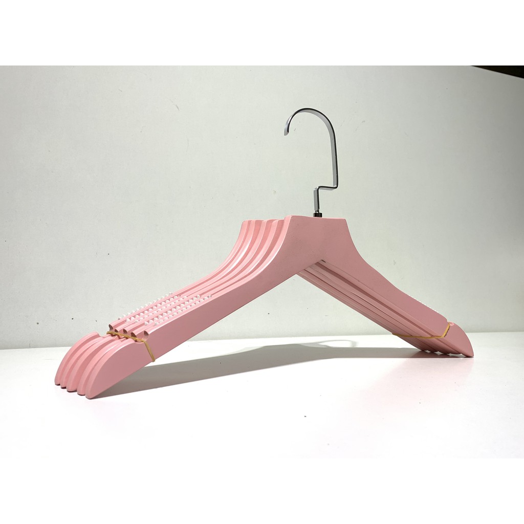 MÓC GỖ HỒNG NỮ CAO CẤP DÙNG TREO VÁY,ÁO LEN,AO THUN DÙNG CHO CÁC SHOP VÀ GIA ĐÌNH