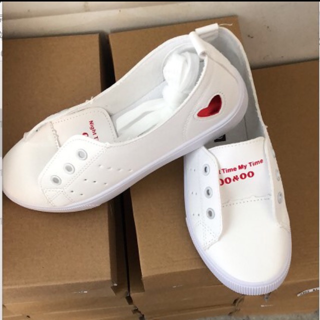 Giày slip on tim | BigBuy360 - bigbuy360.vn