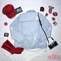 Áo khoác jeans rách lô gô