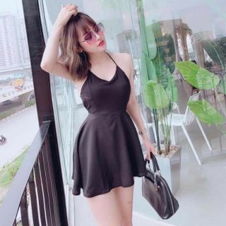 Đầm xòe hở lưng cột dây