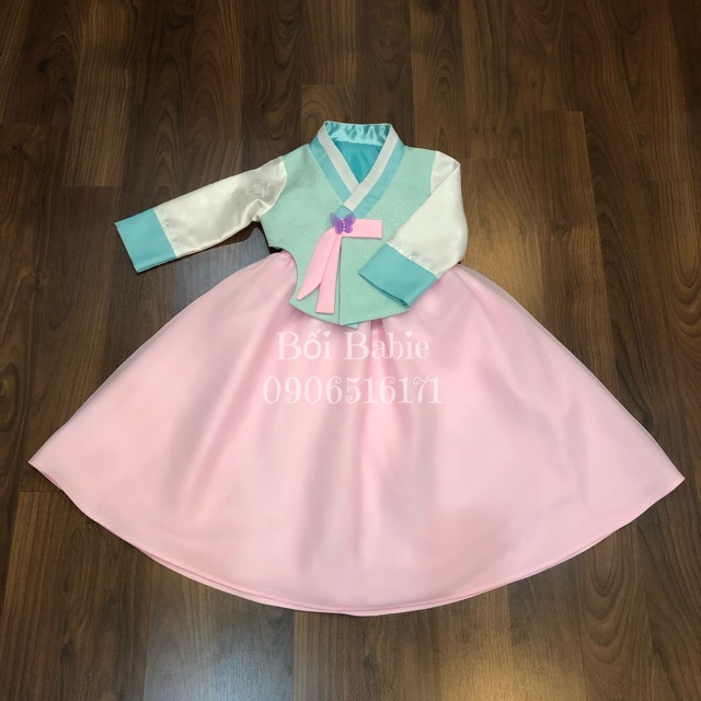 Hanbok bé gái