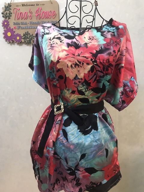 Áo phi lụa hoạ tiết hoa phối sành điệu Scd giá 85k free size mặc được nhiều phong cách