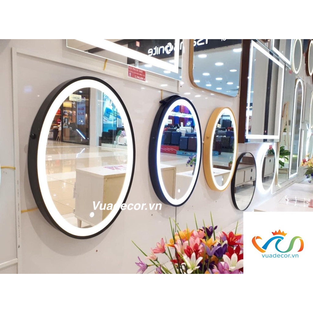 Gương tròn toàn thân nhà tắm bàn trang điểm khung nhôm mạ có led cảm ứng cao cấp VUADECOR