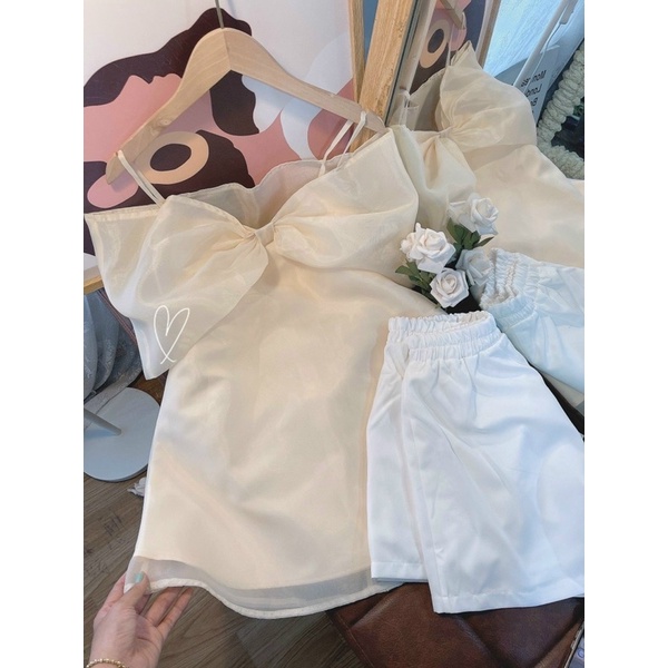 SET ÁO NƠ   + QUẦN SHORT TRẮNG