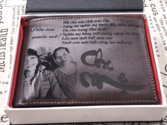 Ví da bò khắc tên hình ảnh theo yêu cầu - Quà tặng | BigBuy360 - bigbuy360.vn