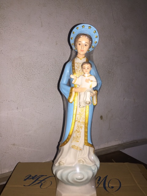 145. Đức Mẹ La Vang cao 38cm