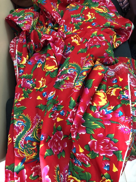 Vải chăn con công