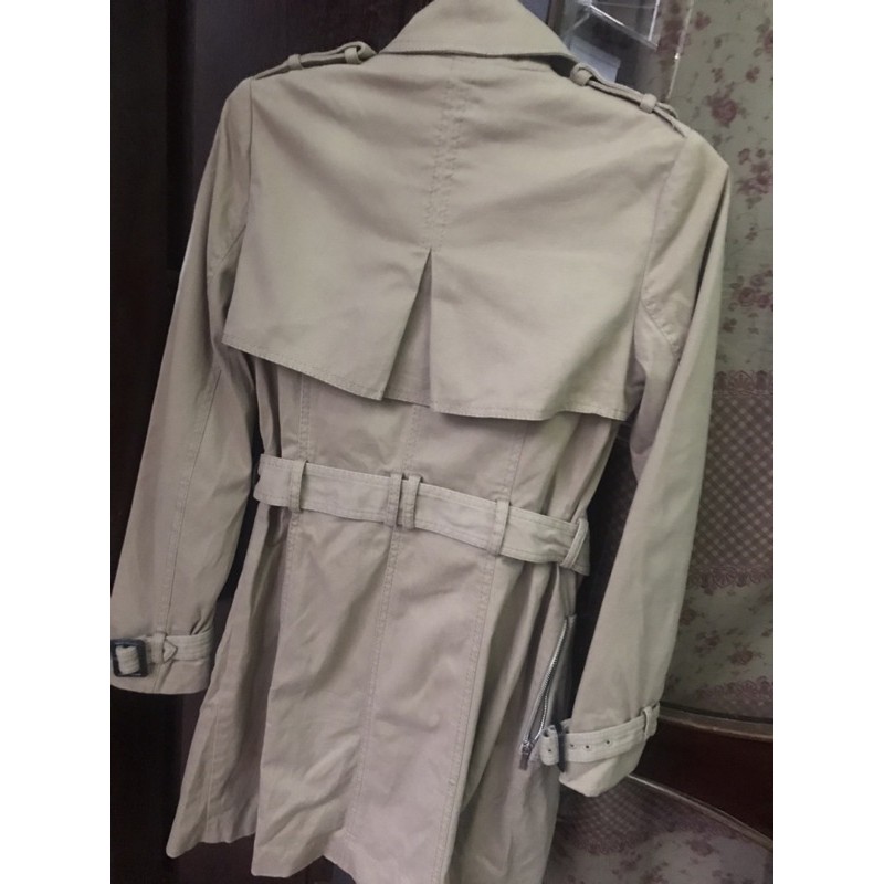 Thanh lý áo Măng tô Mango