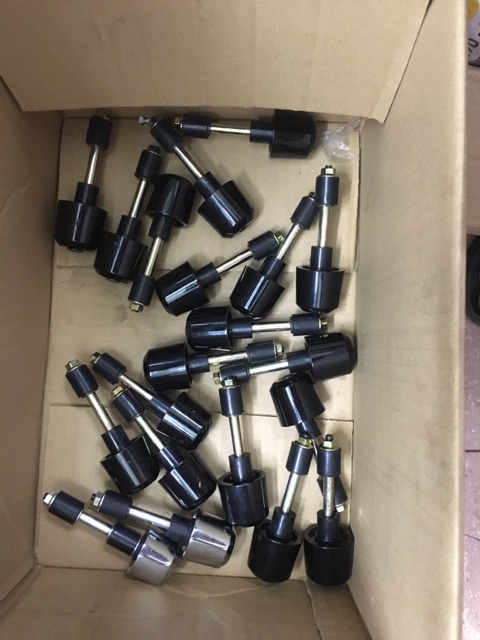 Gù chống rung đầu xe , gù trang trí xe máy , gù chống rung , đầm chắc xe máy màu đen gù sắt sơn tĩnh điện 500gr