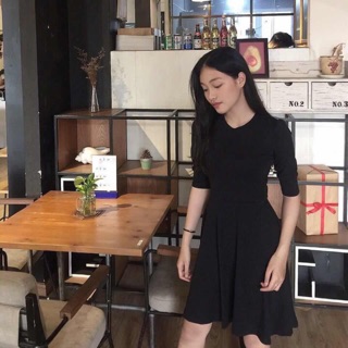 🎀 đầm xoè đen basic 🎀 mặc siêu tôn dáng, sáng da, che mọi khuyết điểm :)) đi đâu cũng hợp nè giá: 165k