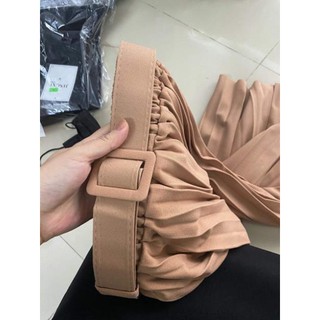 Chân váy midi xếp ly kèm belt
