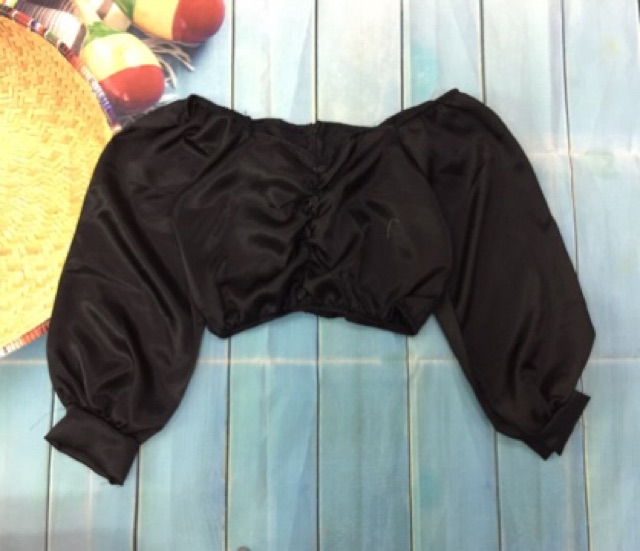 Áo croptop nút bọc, chất phi đẹp