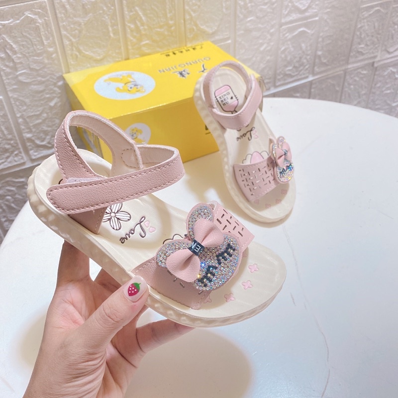 Sandal cho bé gái nhẹ êm chân quai ngang đính đá xinh xắn Ms:B21