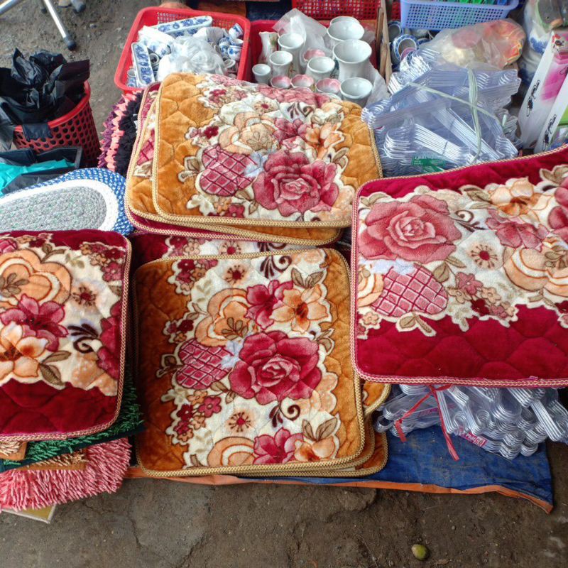 Thảm nhung lót sàn, chùi chân