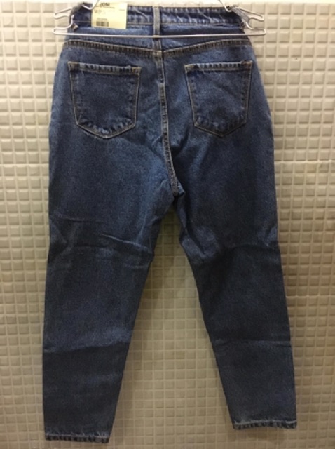 Quần jeans mango