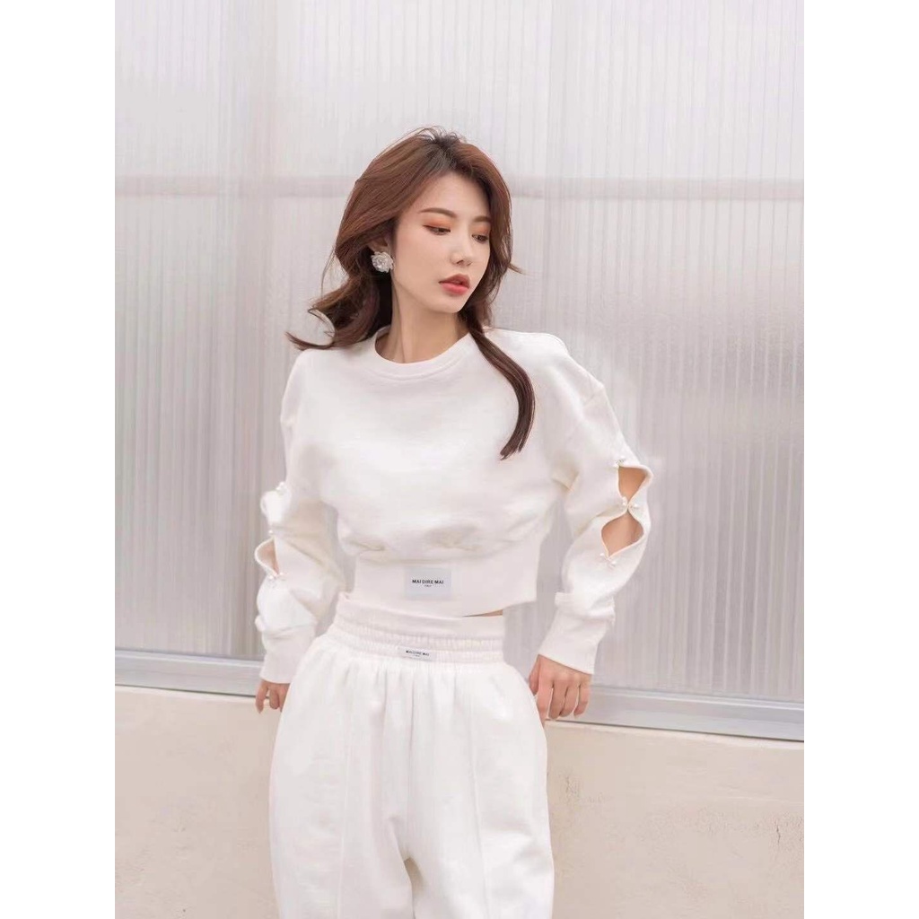 Spring style women's wear 2022 new design sense minority white leisure fashion foreign style sports sweater two-piece suit trend