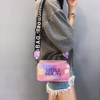 túi xách Hologram TXT2 Túi xách quai chéo có chữ Little Beauty túi Ulzzang