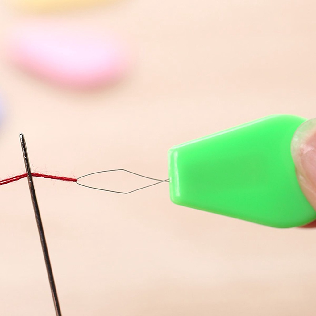 Dụng cụ hỗ trợ xỏ kim chỉ bằng nhựa tiện dụng