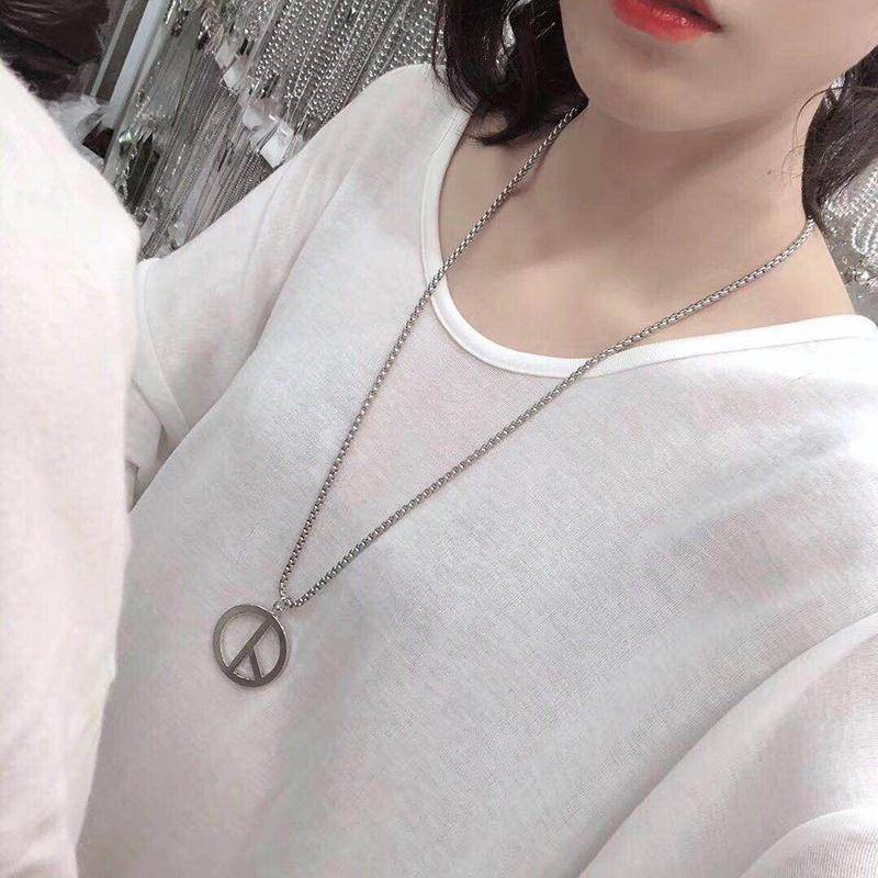 Vòng cổ mặt hình tròn in chữ G-Dragon thời trang cho nam nữ