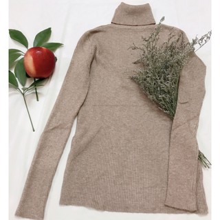 Áo len tăm cổ lọ có nhiều màu