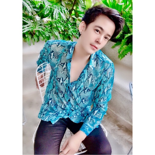 Áo sơ mi họa tiết trend cho mùa hè mát lạnh