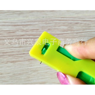 Dụng Cụ Xâu Kim Chỉ