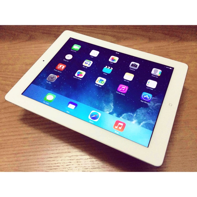 Ipad 4 hàng đẹp như mới sạc ít lần