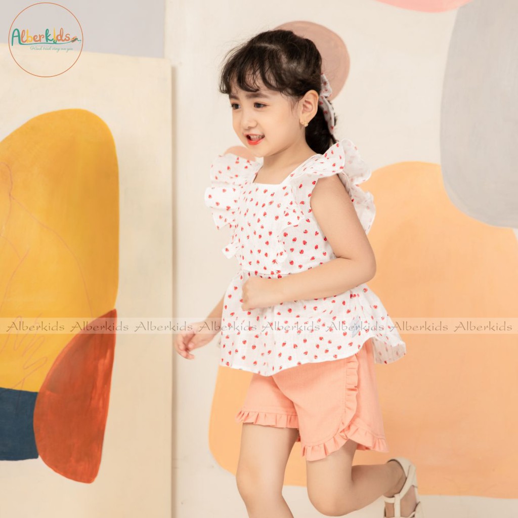 Đồ bộ bé gái ALBER KIDS họa tiết dâu tây chất liệu áo thô boi quần linen thoáng mát cho trẻ em từ 2 đến 12 tuổi [SA01]