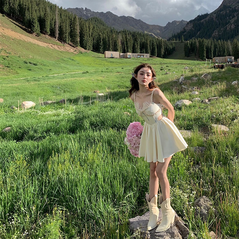 Đầm Công Chúa Hai Dây Ngắn Mỏng Nhẹ Thiết Kế Mới 2021 Cho Nữ