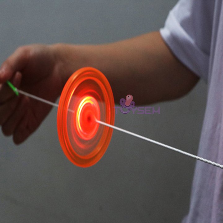 Đồ chơi con quay bằng nhựa kèm dây có đèn led phát sáng - Quà tặng sinh nhật cho bé