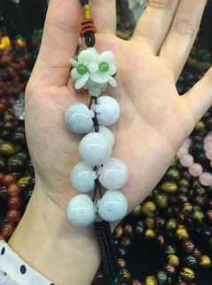 Ngọc bội phong thuỷ treo xe