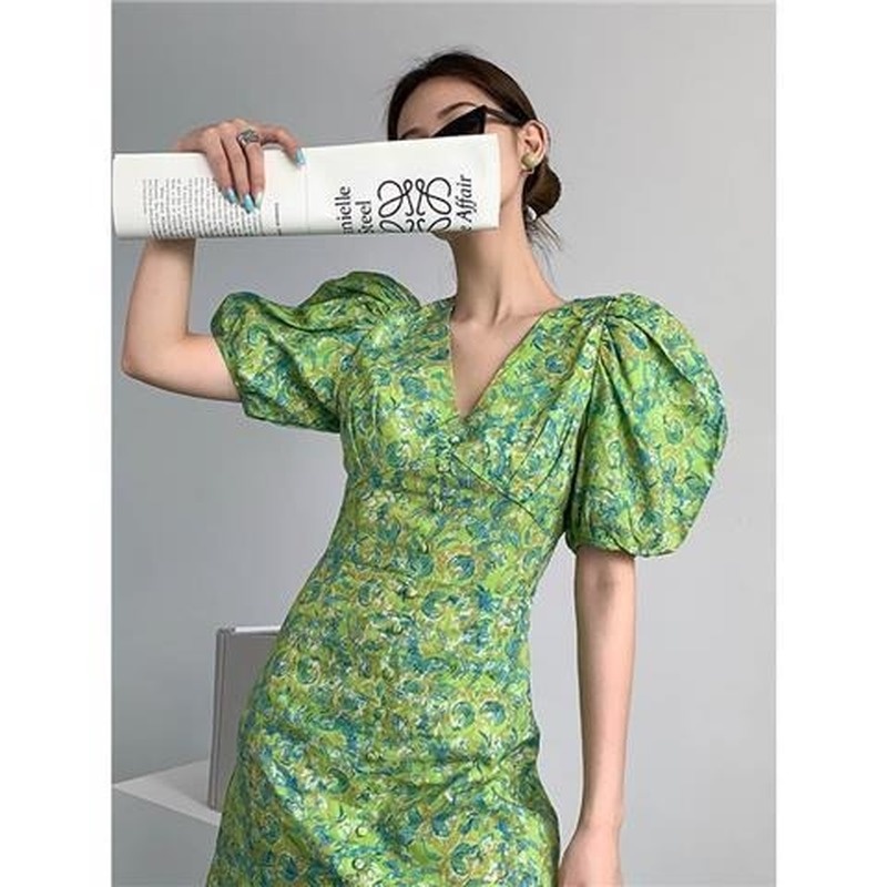 Đầm Hoa Tay Phồng Cổ Chữ V Size Lớn Màu Xanh Lá Thời Trang Mùa Hè Hàng Mới Cho Nữ