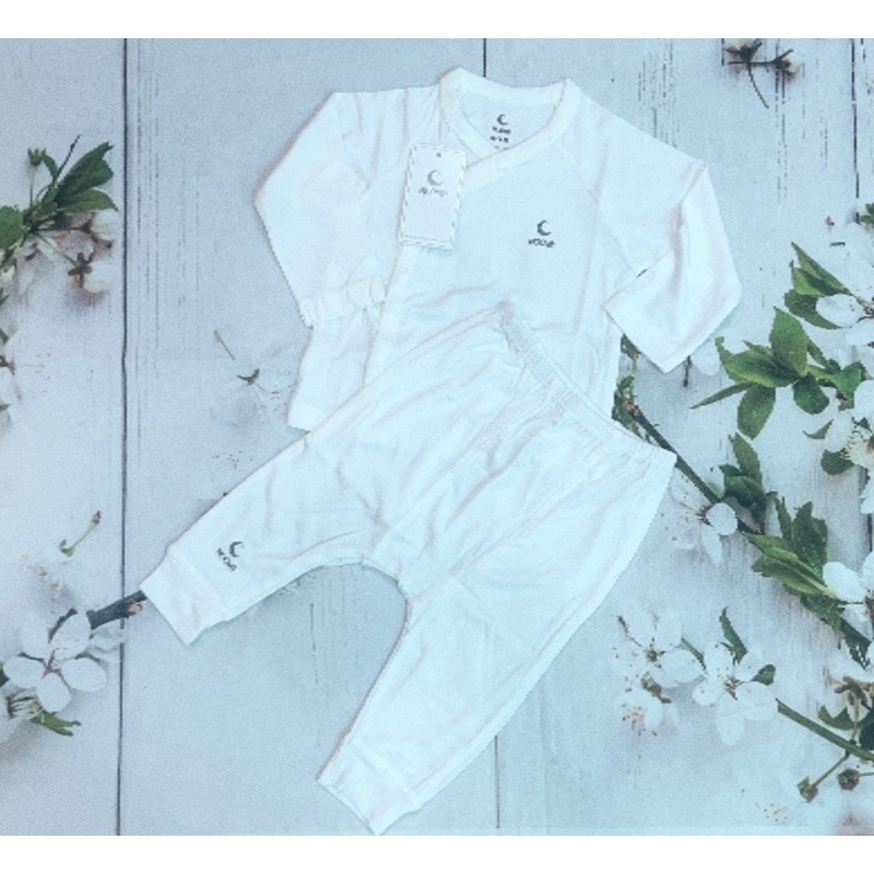 Bộ dài sơ sinh Moon chất Petit mát