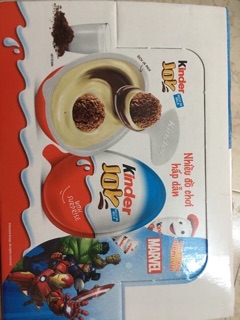 Trứng Kinder cho bé